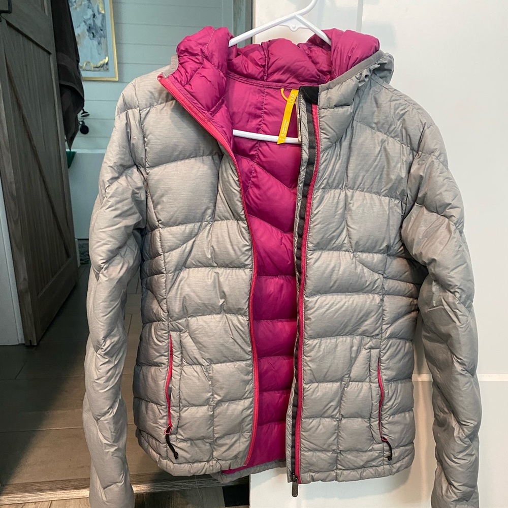 Lole Womens Winter Puffer Jacket - grey with pink insulation